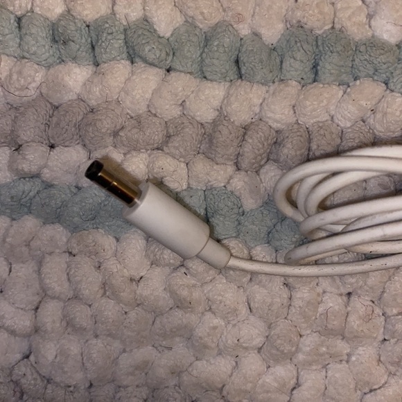 Lenovo MODEL : PA-1300-42 SA18C47124 AC adapter smart display power supply 20v - Picture 3 of 5